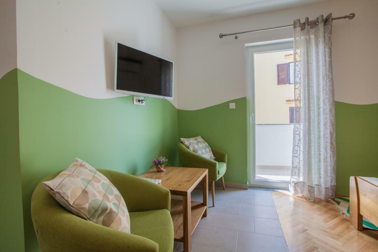 Guesthouse Maver Cres Exterior photo